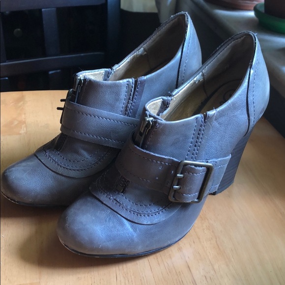 Seychelles Women’s Buckle Booties - Picture 3 of 5